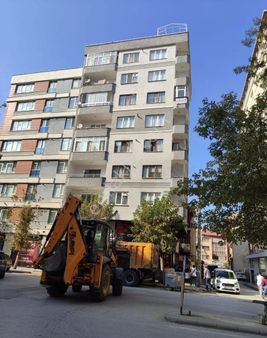 Ar-tu Emlak Gayrimenkul'den Ziya Paşa Cad.kiralık 3+1 Daire