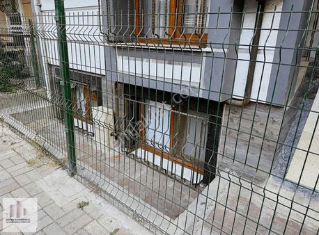 Sistemden M.akifte 2+1 İskanlı 70m2 Bahçe Katı