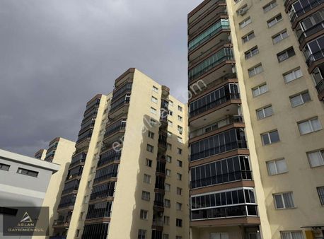 Aslan'dan Buca Güzelsu Sitesinde Önü Açık, Boş 3+1 Satılık Daire