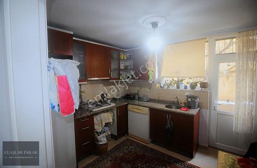 Ümraniye Site Mh. 2+1 80 M2 Satılık Bahçe Katı Daire.