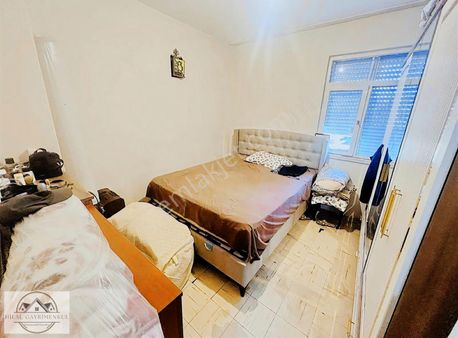 Hilal Gayrimenkulden Konuksever Cadde Üstü Arakat 2+1