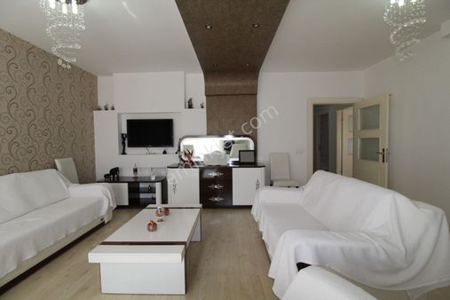 Aslan'dan Menders Mah.'de Site İçi Havuzlu Geniş 4+1