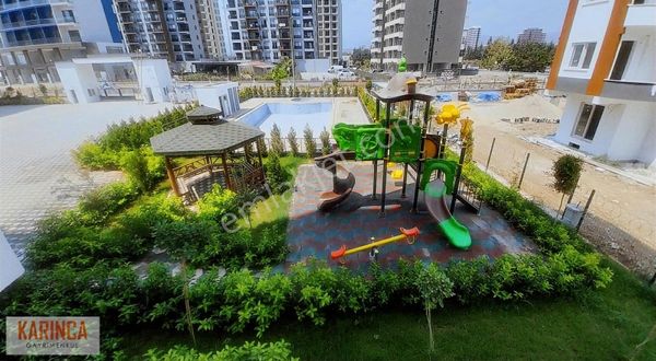 Tece'de Polisevi Civarı Yüzme Havuzlu Site İçi 2+1 Açık Mutfaklı