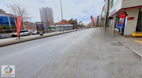 Atasehir Kayışdağı Cad Ve Metroya Çok Yakın Boş Arakat 2+1 100m2