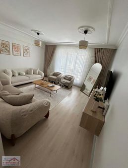 Şirintepe Mahallesi Örme Sokak Cepheli Satılık 3+1