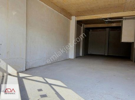 Ada'dan Podyumpark Aquapark Karşısında Kiralık Dükkan