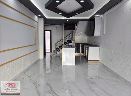 Villa Tadında 3 Katlı Klimalı Lüks 2 Banyolu 2+1 Daire