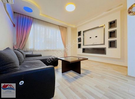 Karşıyaka Spotçular Çarşısında Satılık 2+1 Daire