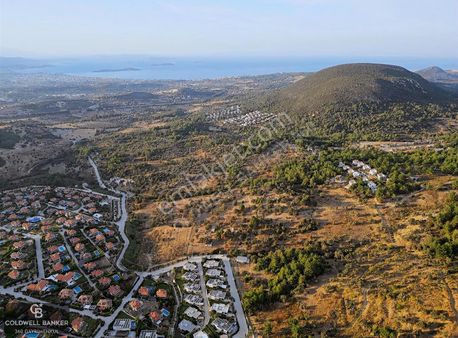 Güzelbahçe Full Deniz Manzaralı 10.229 M² Arsa Komşuları İmarlı