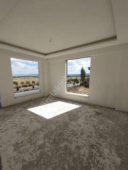 Afyon Ali İhsan Paşa Mahallesinde Satılık 3+1 Daire