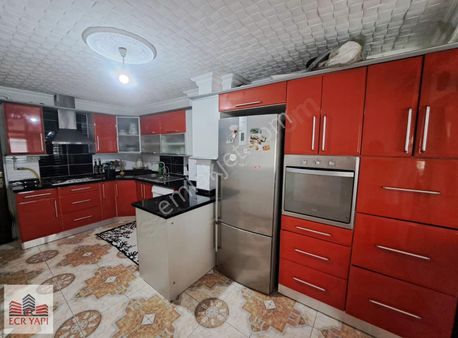 Geniş Ve Full Yapılı Şehir Merkezinde 4+1 Satılık Daire