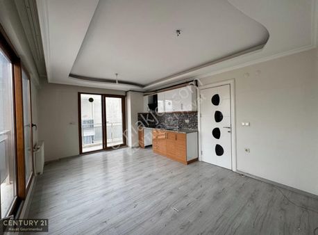 İzmir Park Avm Yakını Merkezi Konumda Satılık 2+1 Daire