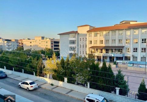 Günay Emlak'tan Torbalı Mah Gazi İlkokulu Karşısında Asansörlü Yeni Binada Satılık Arakat Daire