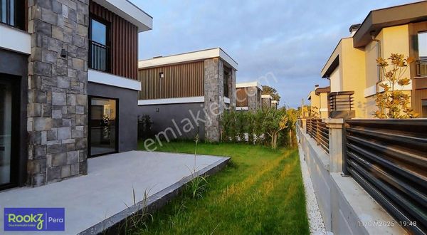 Serdivan Aralık Mah. Tam Müstakil 3+1 Bahçeli Muhteşem Villa