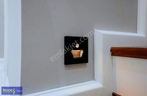 Serdivan Da Satılık 5+2 Tam Müstakil Villa