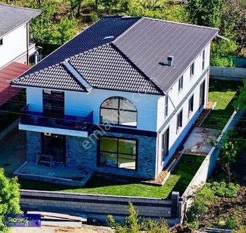 Ergun Akoğlu'ndan Kazımpaşada Büyük Bahçeli Villa Fırsatı!