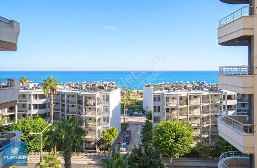 Erdemoğlu Bulvarı'nda Deniz Manzaralı Yenilenmiş 3+1