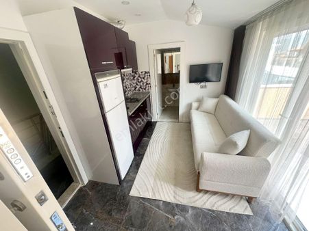 Kz Grup'tan Zeytinköy'de Cerrahi Yakını 1+1 Teraslı Satılık Eşyalı Apart