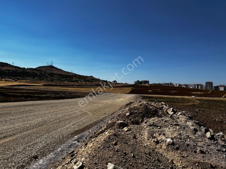 Karapürçek Devlet Hastanesi Mevki Kızılca Sanayi Parseli 298m2