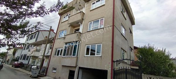 Sakarya Zümrüt Emlak'tan Adapazarı Şeker Mahallesi Pazar Yanında 2+1, Kiralık Daire