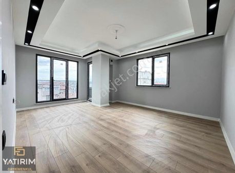 Marmaray Yakını Asansörlü 2+1 95 M2 Lüks Orta Kat Daire