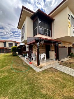 Kuşadası Davutlar Sevgi Plajın Da Fırsat Yazlık