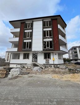 Altıkat Emlaktan 3+1 Daire