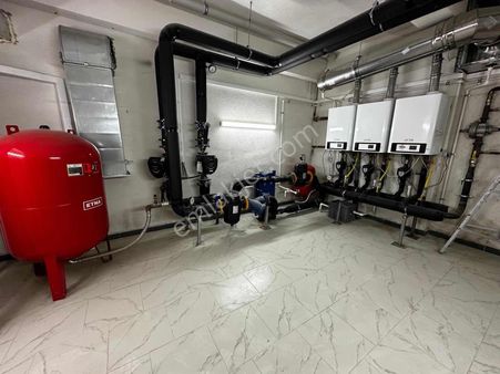 Adressten Kazasker Minibüs Cad. Satılık Balkonlu Daire