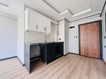 Kurupelitte Tramvay Yakını Ara Kat Satılık Sıfır 1+1