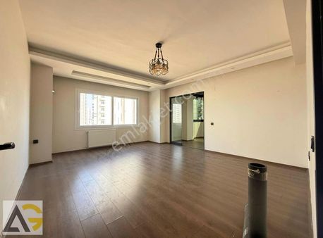 Auradan Petunya Sitesinde 2.5+1 Acil Satılık Daire