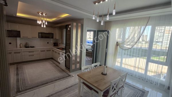 Mountaın Gayrimenkul'den Tepe Yapı Livin-2'de 3+1 Satılık Mükemmel Daire