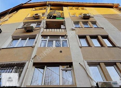 İzmit Cumhuriyet Parkı Yakınında 3+1 Satılık Daire Asansörlü