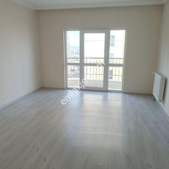 Hazer'den Güvenlikli Sitede Çok Geniş ! Kiralık Ana Caddeye Durklara Gataya Ş.hast.ne 1 Vasıta 2+1