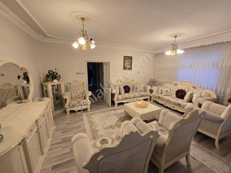Yazır Mahallesi Real Avm Yakını Full Bakımlı 3+1 Daire