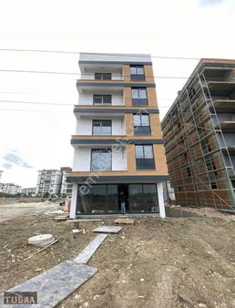 Tuğra'dan Hatip Mahallesinde Güzel Konumda 1+1 Lüks Daire