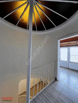 Büyükçekmece Sahilde Muhteşem Deniz Manzaralı Tripleks Villa