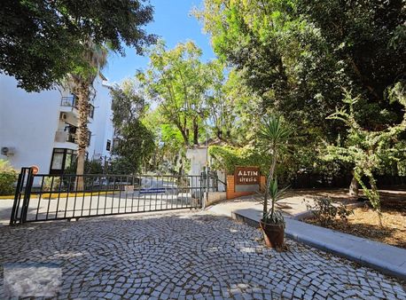 Konyaaltı Altın Sitesinde Kiralık 4+1 Müstakil Villa