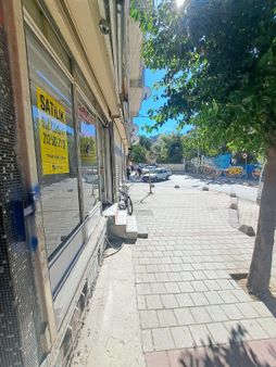 Toprak İnşaat...ana Cadde Üzeri Yaya Trafiği Yoğun Nokta Giriş İşyeri!!!