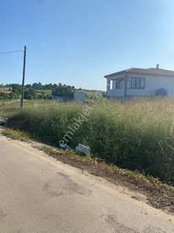 Eğercili Köyün De Asfalt Cepheli Arazi