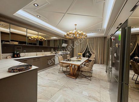 Lüks Emsalsiz Prestijli 5+1 Yaşam Alanı Sizi Bekliyor