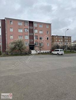 Yenişehir Mah İnci Sitesinde Ara Kat 75 M2 2+1