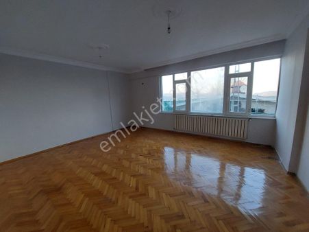 Sarıyer Tarabya Ulaşım,çarşı 2.dk Kurumsal Aileye 2+1 Daire