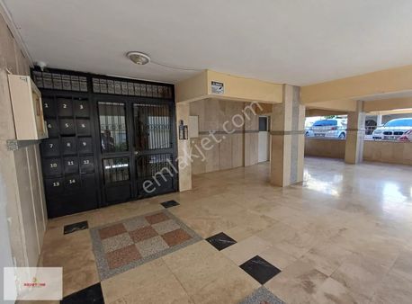 Dokumada Cadde Üstü Geniş Asansörlü Satılık 3+1 Daire