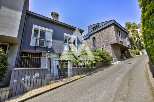 Mediko 2 Sitesinde Manzaralı Kiralık 7+2 Villa