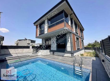 [kassel Yapı] 300m2 İçerisinde - Havuzlu - 4+1 Müstakil Villa