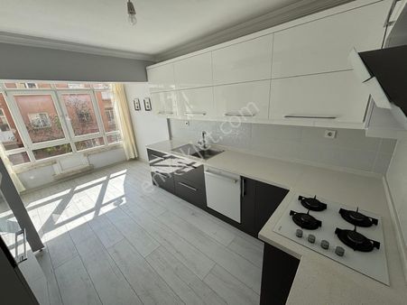 Tuna'dan Etlik'te 4+1 Full Yapılı Asansörlü Katta Ön