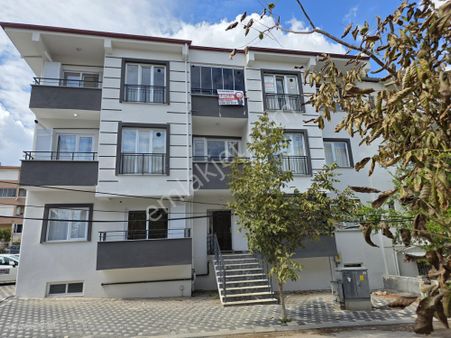 Elfi Den Kasaplar Mah.iz Koleji Karşısı 1+1 Satılık Daire