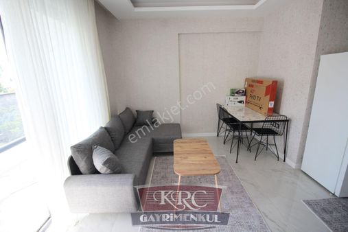 Krc'den Altınevler Mah.plevne Cad.120m. Sıfır 1+1 Eşyalı Daire