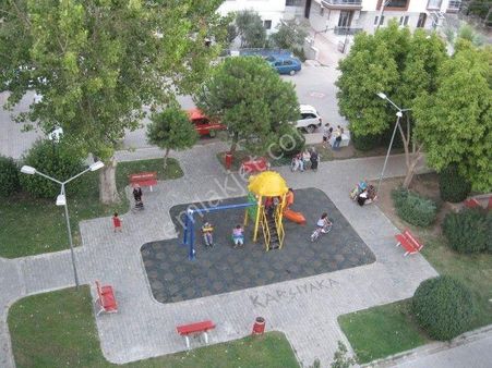 Bayraklıda Sahile Çok Yakın 2+1 Satılık Daire