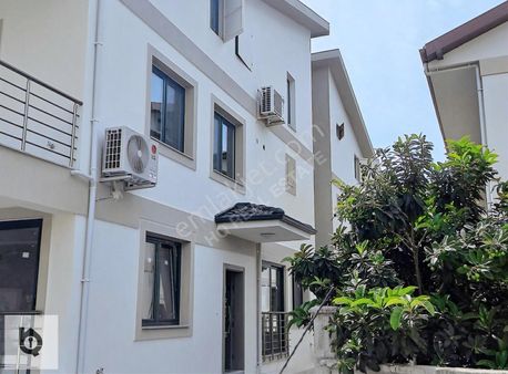 Hq Emlak'tan Akarca Mah 2+1 Giriş Kat Sıfır Satılık Daire